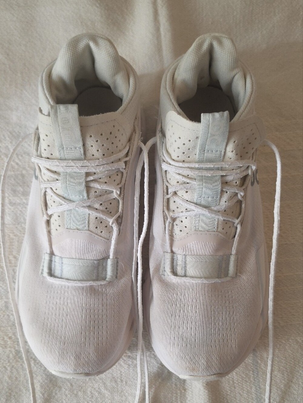 On Running On Cloudnova 2 Women's White Athletic Sneakers - Picture 15 of 15